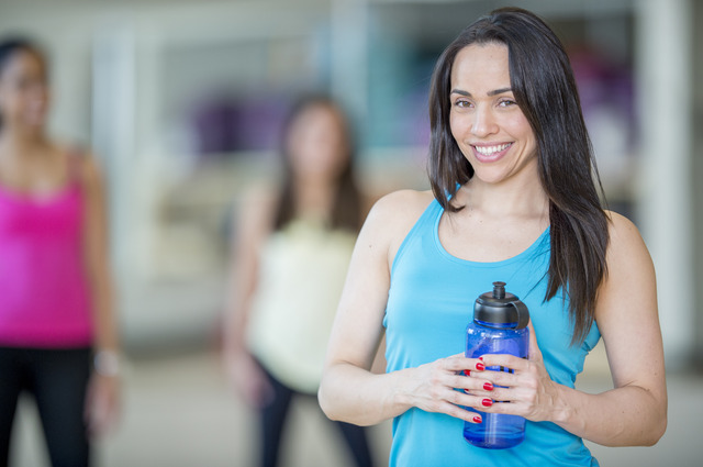 Restez hydraté pendant le cours de fitness virtuel